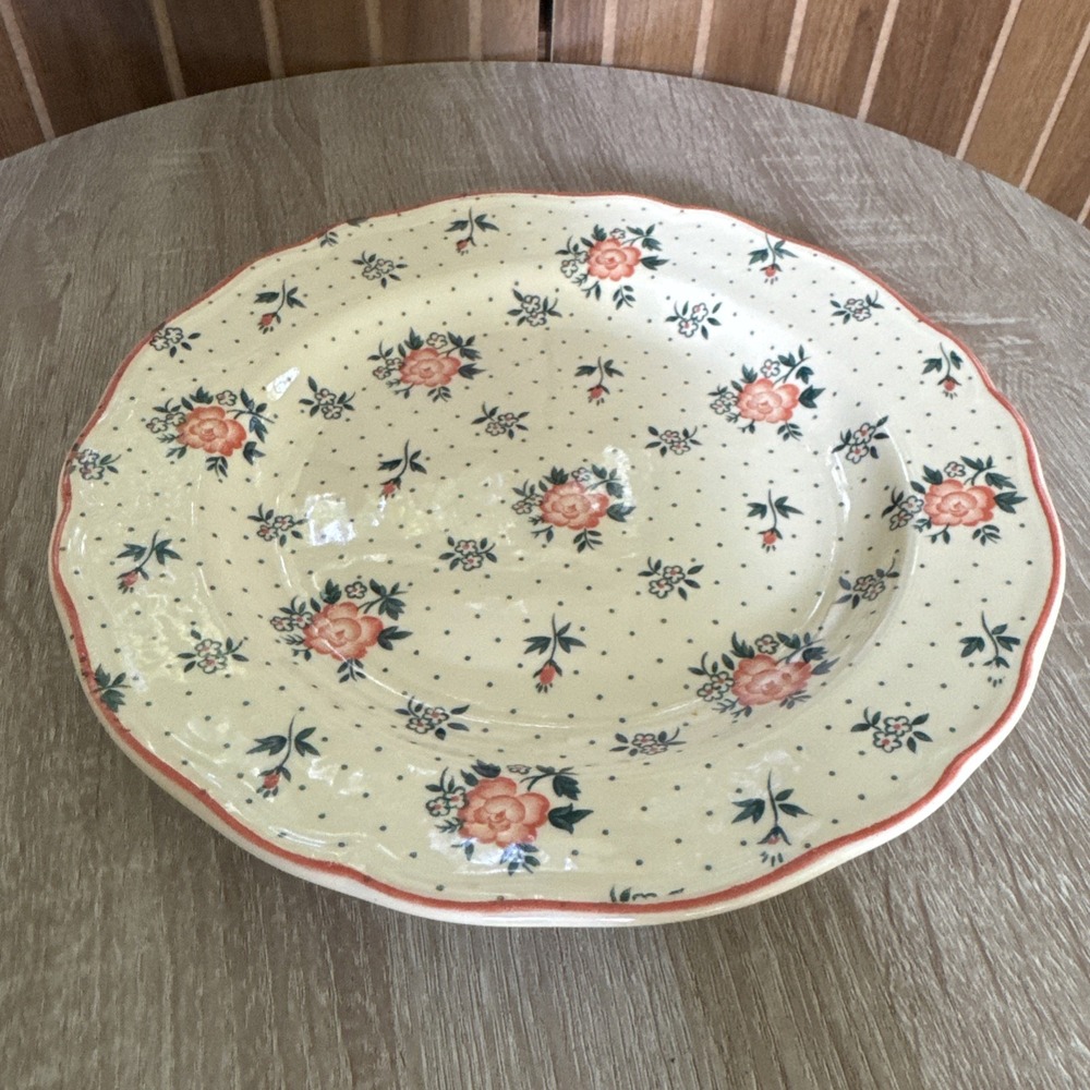 Johnson Brothers ENGLAND MONTICELLO 9.75" Dinner Plate.